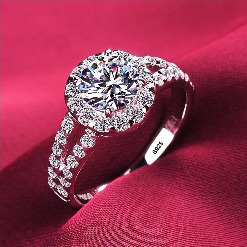 925 STERLING SILVER 2CTW CUBIC ZURCON HALO RING SIZE 7
